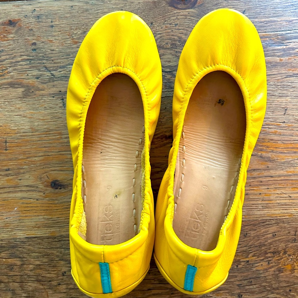 Yellow tieks by Gavrieli Sz size 9